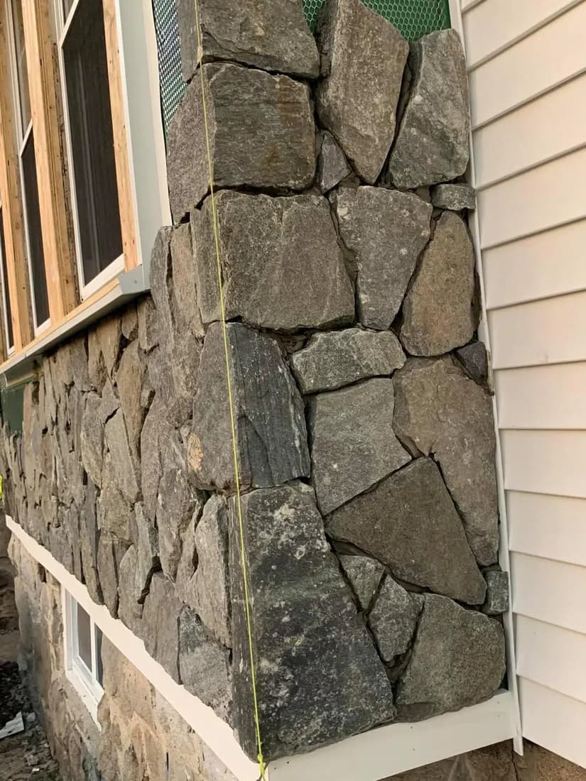 Natural stone veneer corner detail